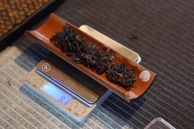 茶席上的茶器是什么样的,一个完整的茶席有几个茶器