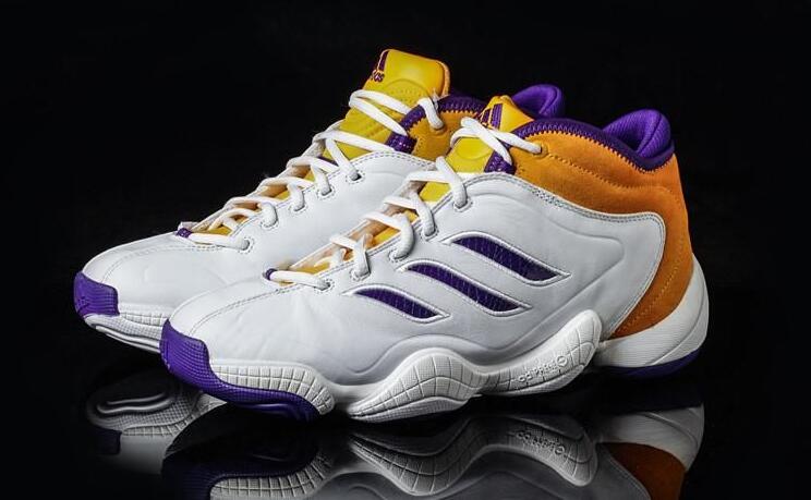 科比黑曼巴战靴,回忆科比经典