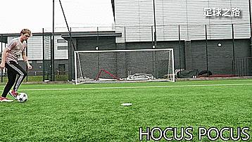 50种个人足球技巧训练,100个足球过人技巧gif