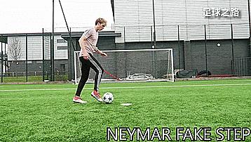 50种个人足球技巧训练,100个足球过人技巧gif