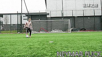 50种个人足球技巧训练,100个足球过人技巧gif