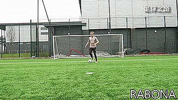 50种个人足球技巧训练,100个足球过人技巧gif