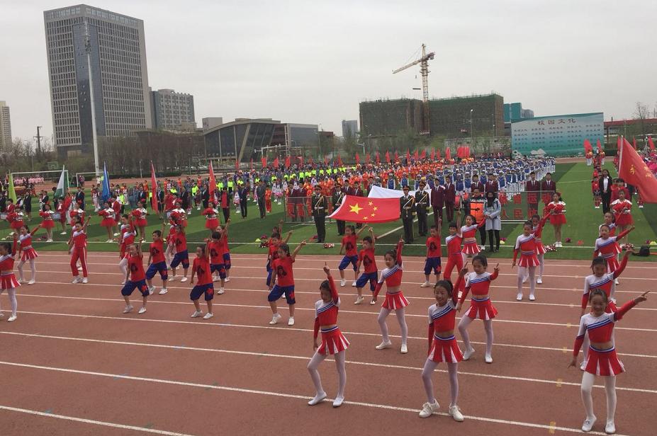 有趣的运动会小学生,一个运动会的游戏