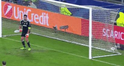 伊布和c罗倒钩,伊布和c罗的终极对决