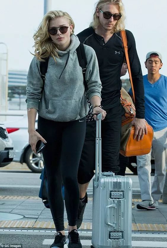 旅行必备旅行箱,旅游行李箱应该都要有什么