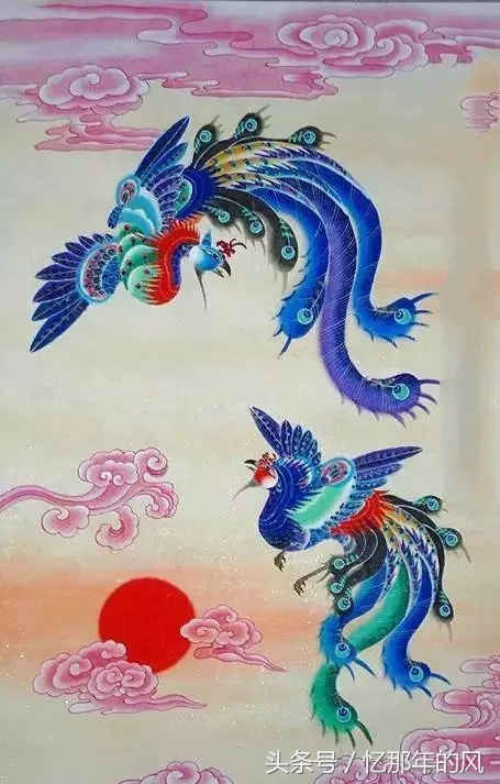 美丽的孔雀和凤凰吉祥的象征,孔雀和凤凰的寓意及象征