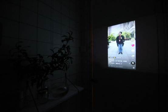 冒死闯进各大互联网企业厕所*拍偷**,没想到厕所之王竟然是......