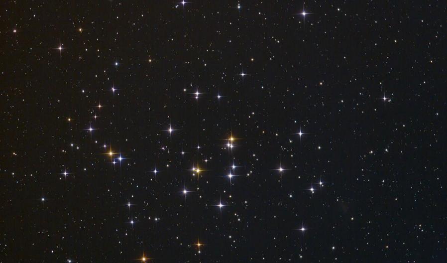 小型望远镜能观测到的星系,天文望远镜下的各种星系