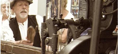 丝巾怎样系才好看？系法好胜过买几百件配饰