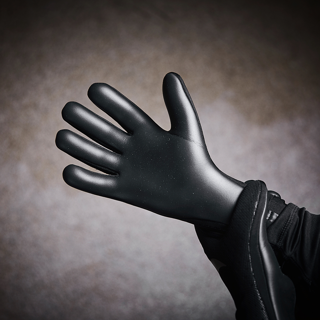 推荐给基本功不行的门将手套,那些顶级门将用的门将手套