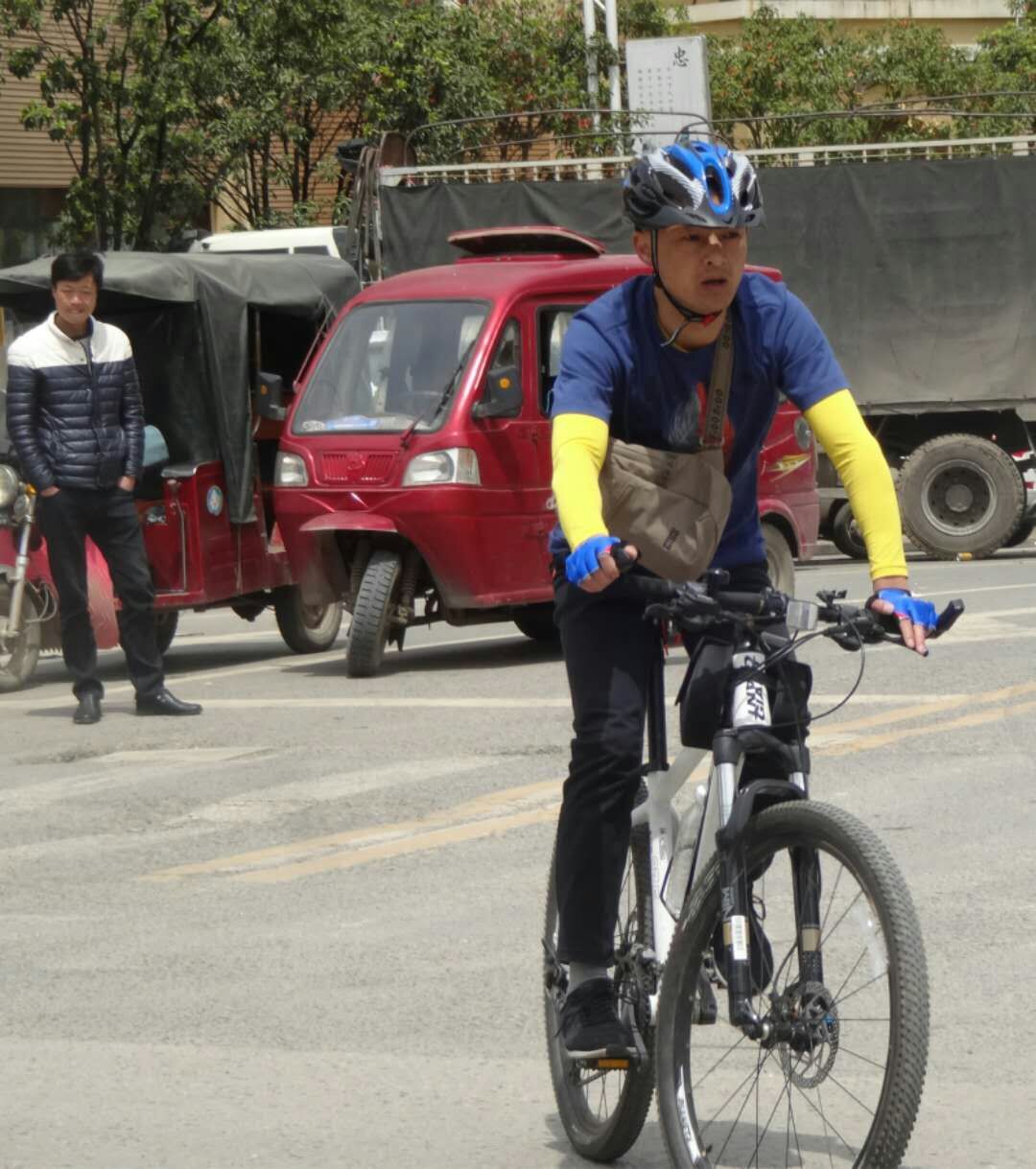 骑行遇险却呼救无门,骑行意外险避坑