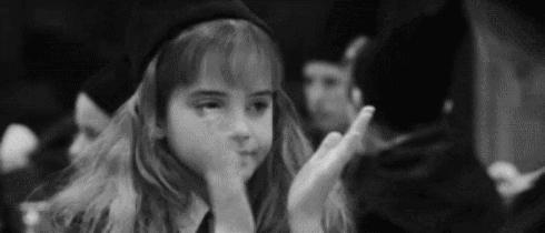 钱是欲望的载体,钱是物质的满足爱是精神的支柱