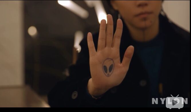 菲已入佛,唯已成仙,留童一个在人间