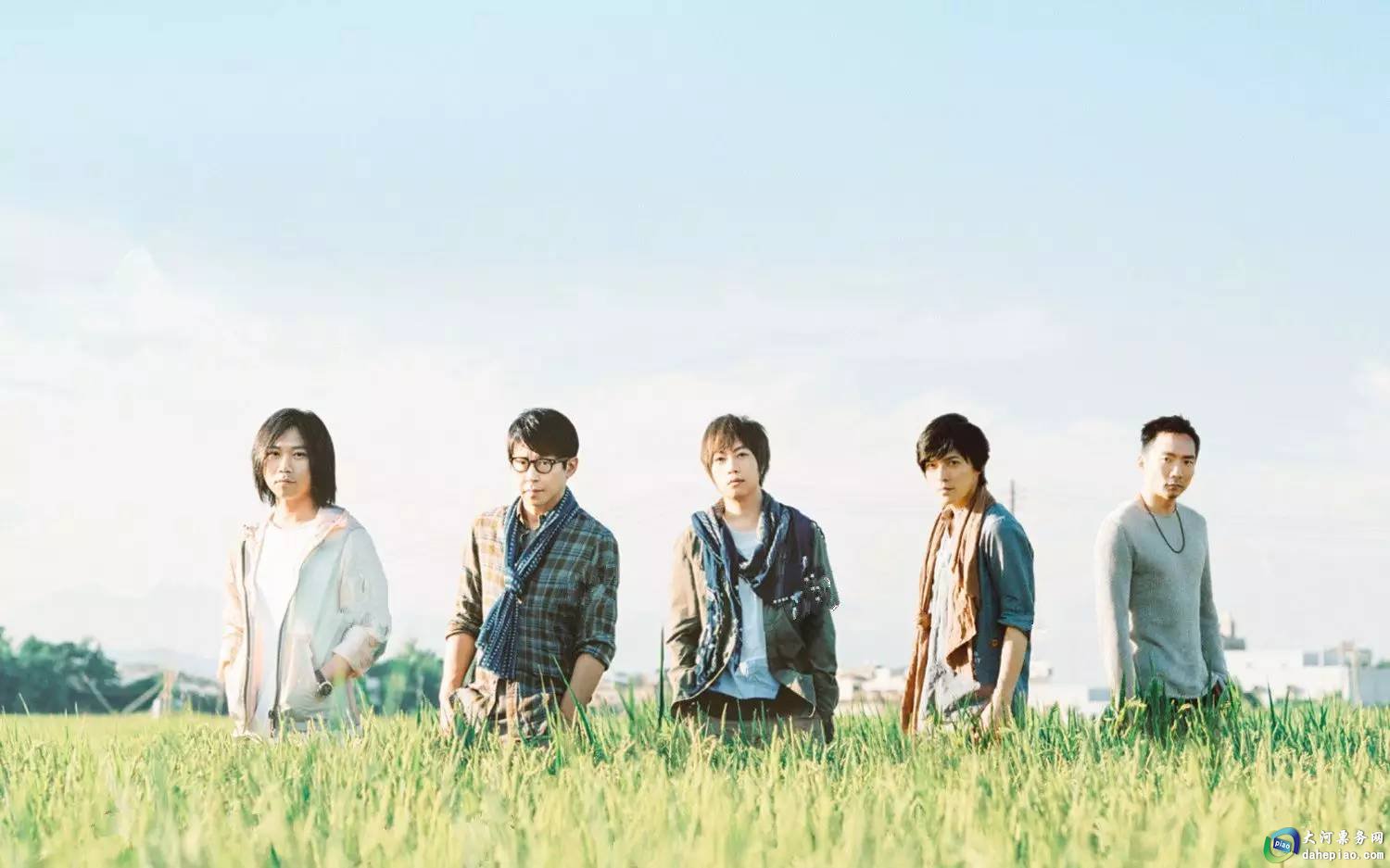 「*月天五**」风光无限，只因我们看到他的困难时他已经站起来了