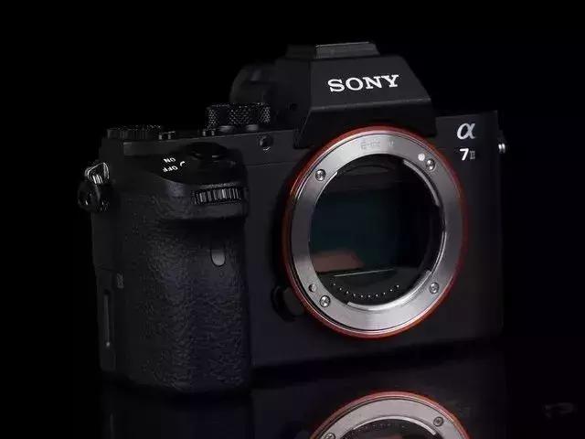 二手微单相机推荐性价比高,今年性价比最高的微单相机