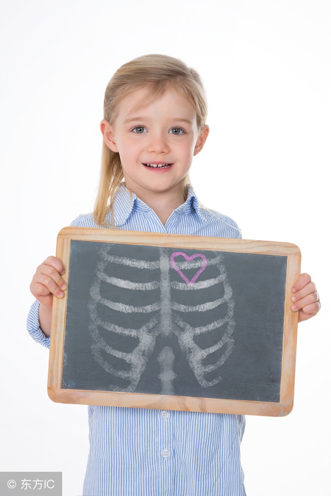 小孩缺维生素d的症状怎么补充,7-12岁儿童每天需要补充维生素d吗