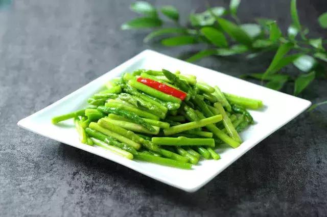 飞两千多公里,得到一座奇幻山林,一个温暖的家,一群有趣的人