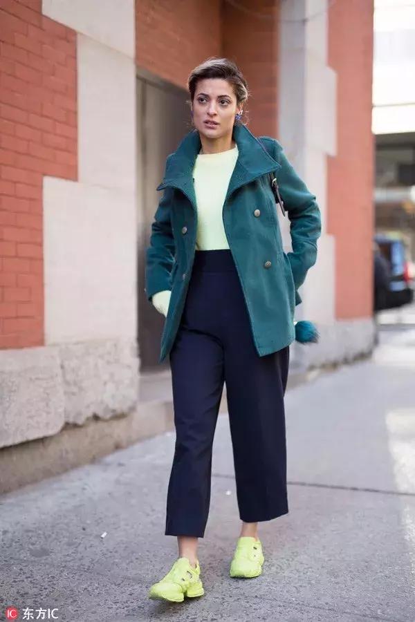 小白鞋已经过时了吗,小白鞋不流行了吗