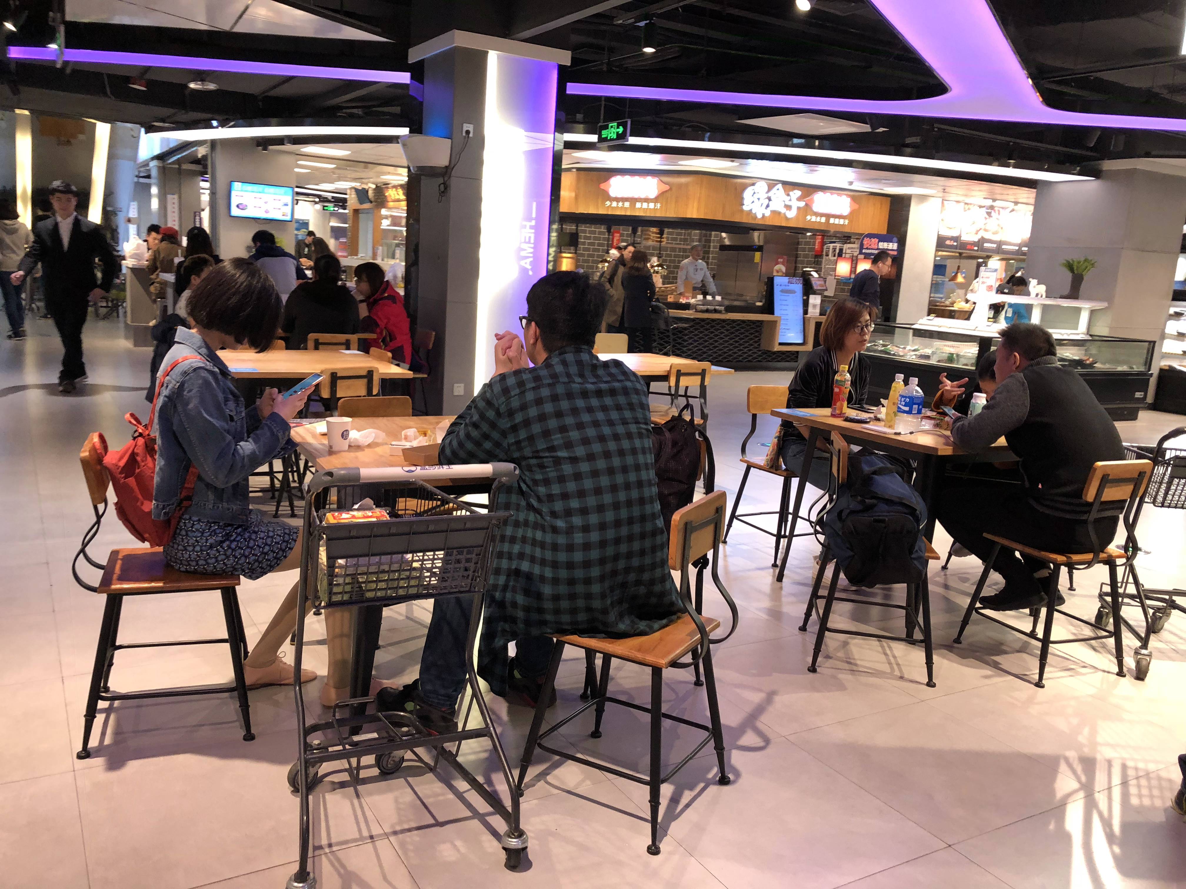 盒马生鲜和盒马鲜生有什么区别,盒马鲜生的食品都是真的吗