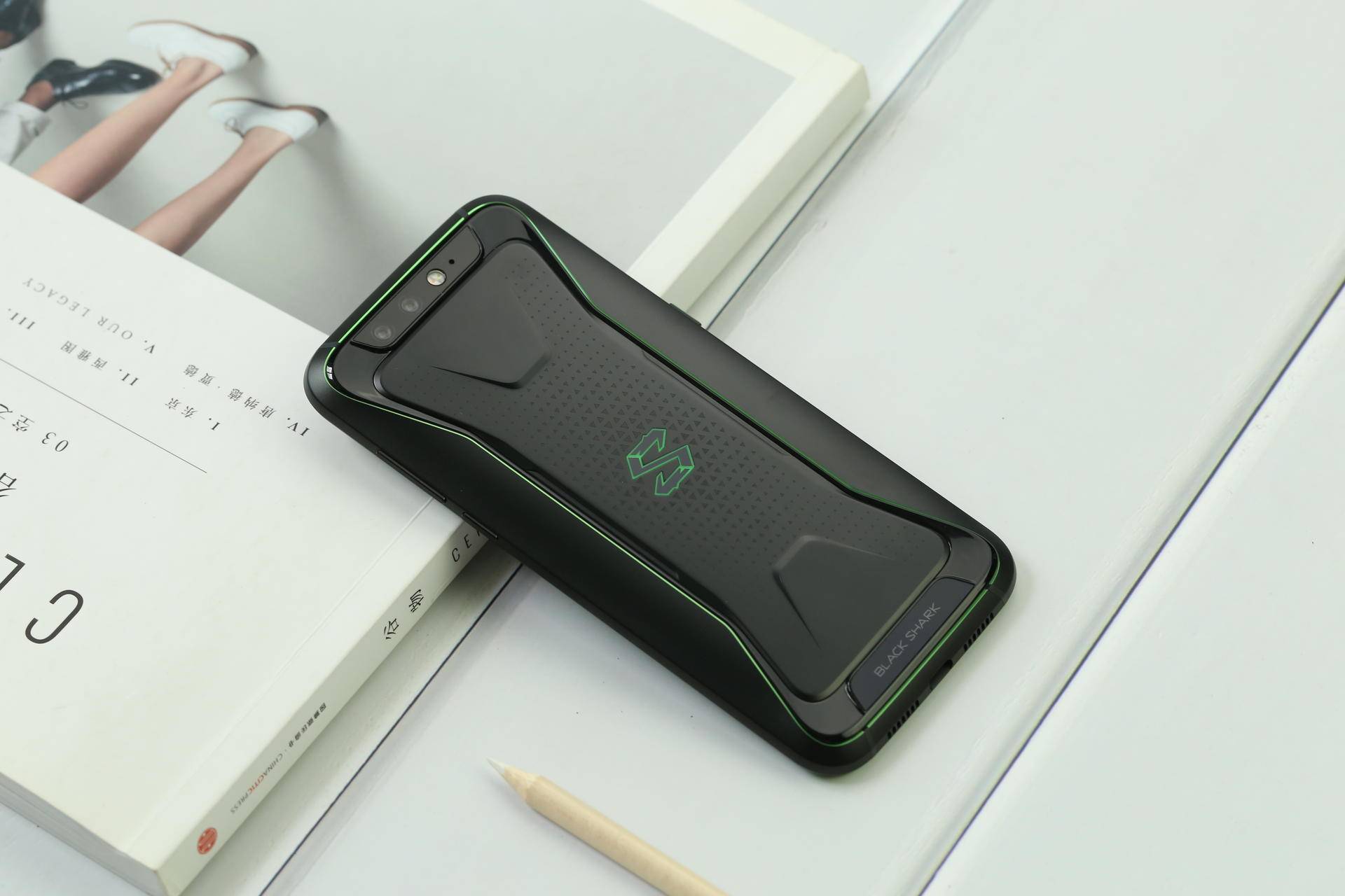 实测黑鲨游戏手机,黑鲨游戏手机实测效果