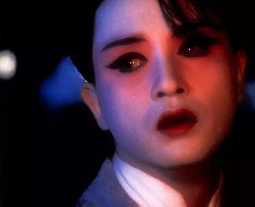 口欲的施虐到*欲情**的压抑，从程蝶衣的阉割到真虞姬的自刎