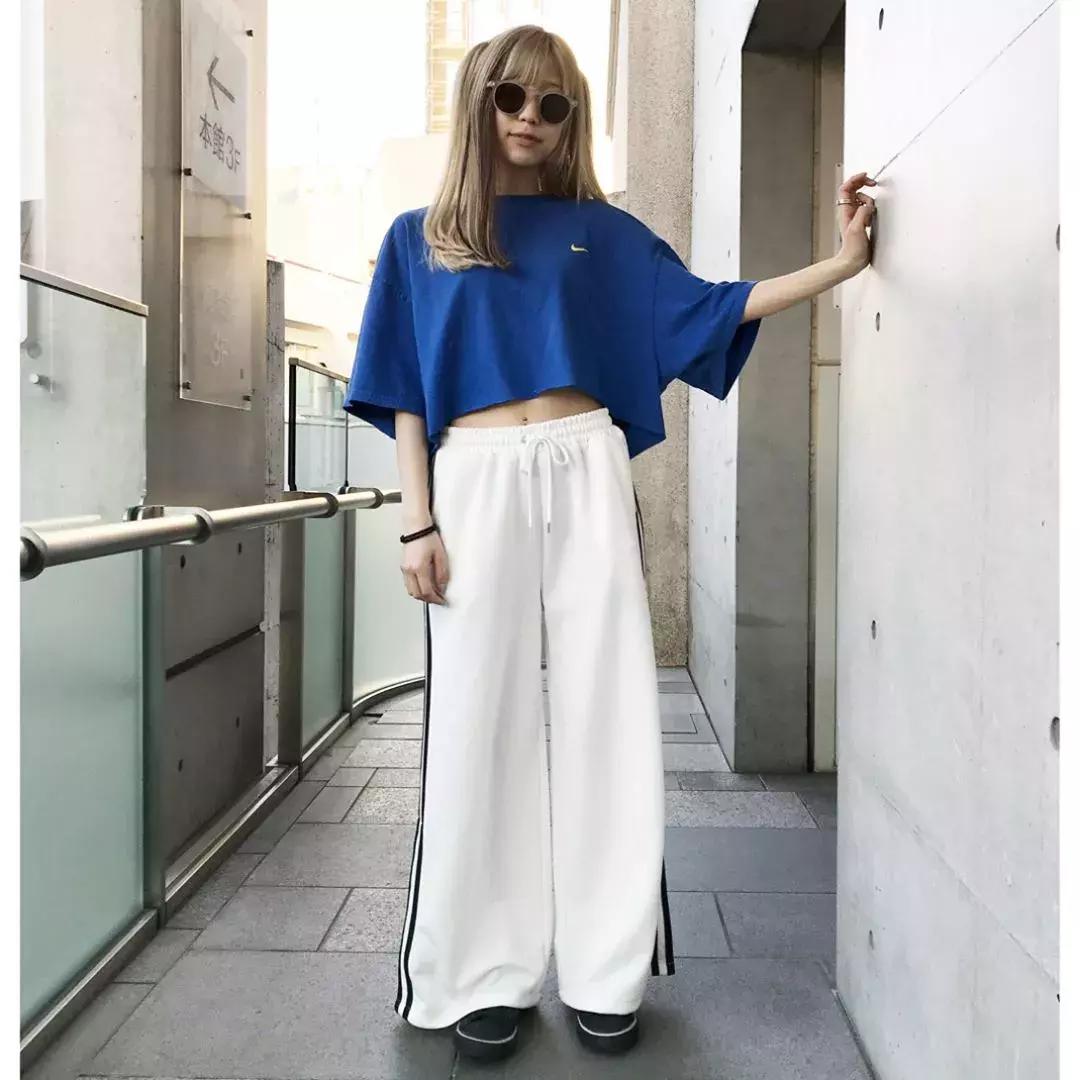 纯白oversizet怎么搭,oversize内搭男女通穿