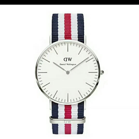 好看又实用的dw手表,dw手表全黑款