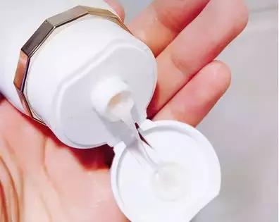 超高性价比的4款洗面奶推荐,美白淡斑洗面奶回购第一的牌子