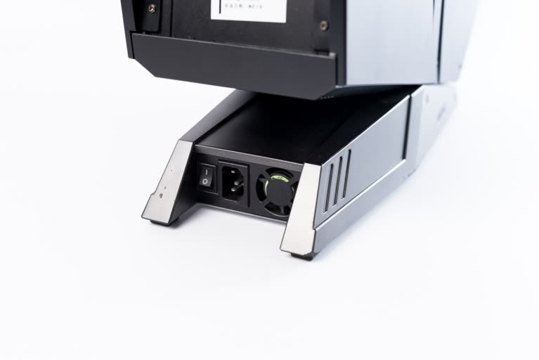 微星宙斯盾3评测,微星宙斯盾3拆机过程