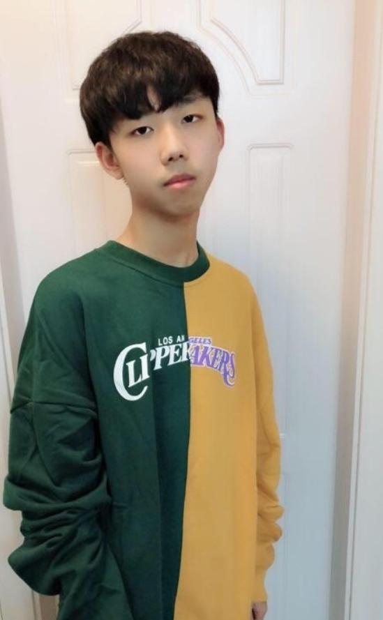 XDD的Steam账号VAC封禁了解一下刚爆丑闻又被锤开挂？