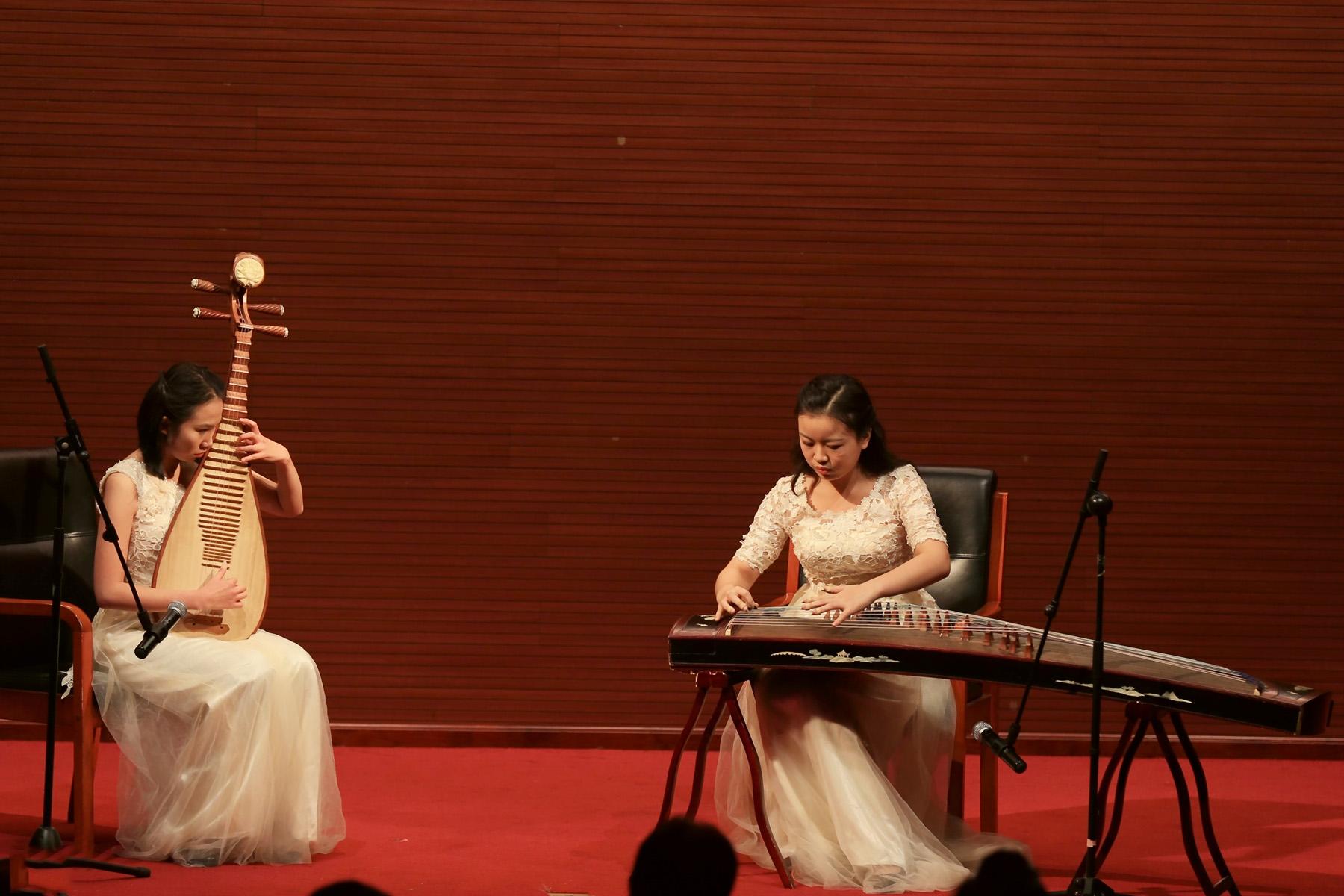 热点|中国华服日，看看你今天穿的对吗？