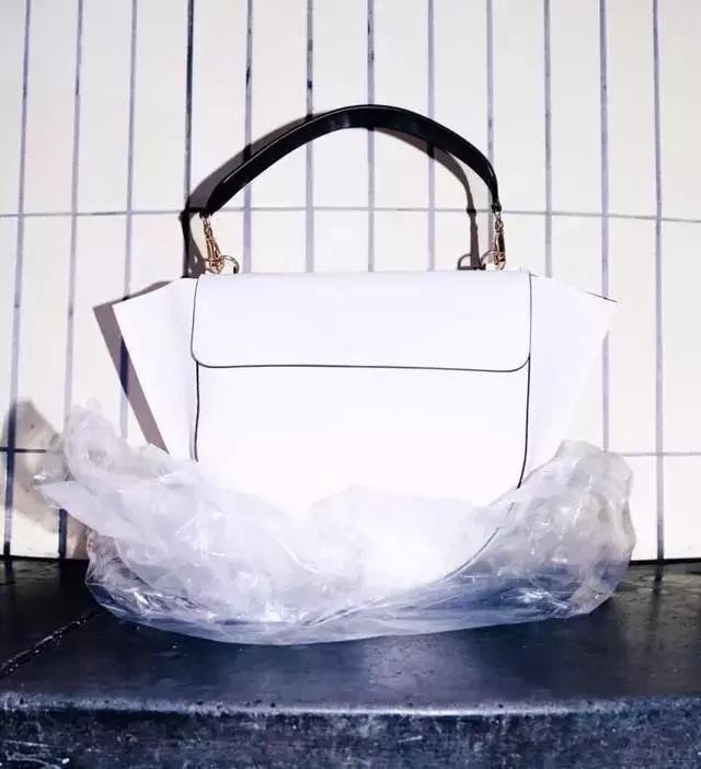 北京女子图鉴送包,北京女子图鉴背着假包