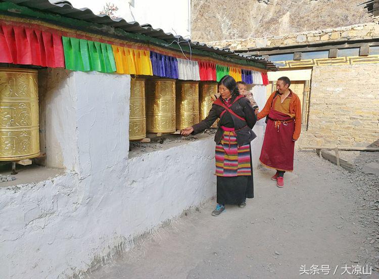 甘孜丹巴美女谷,甘孜藏族自治州美人谷