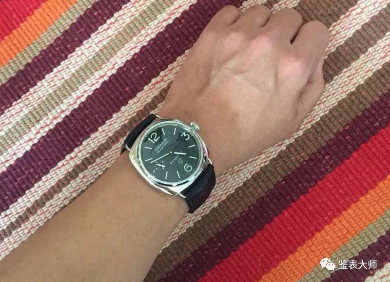 气质美女不可或缺的一款腕表,轻奢潮流女腕表