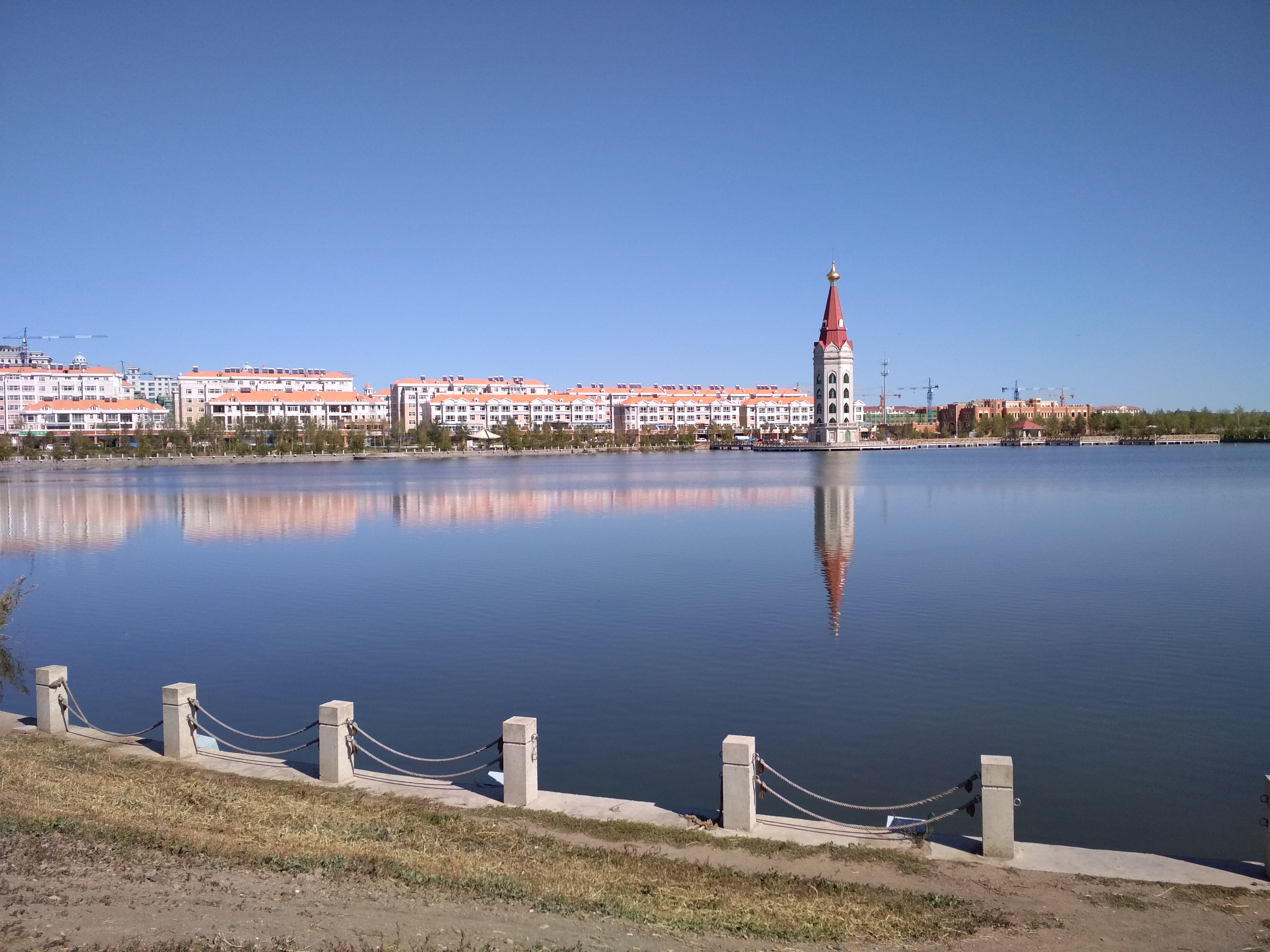 上有天堂下有苏杭都不及满洲里,上有天堂下有苏杭不如满洲里的灯