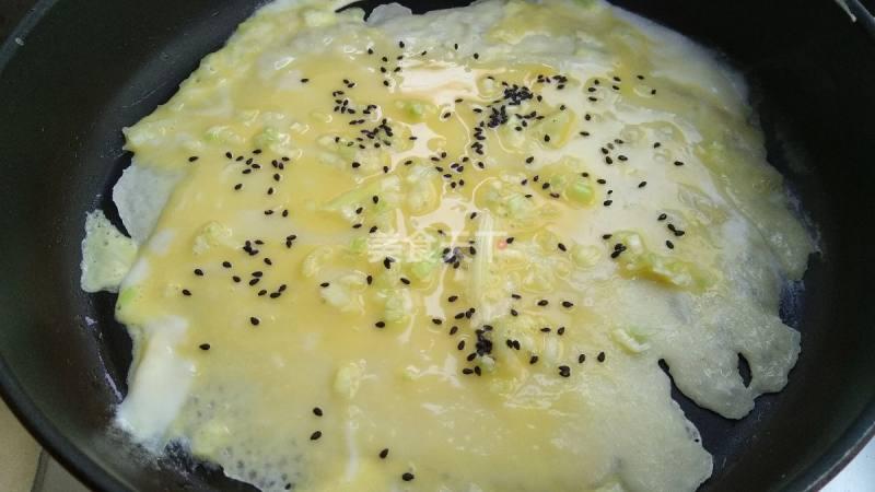 正宗摆摊煎饼商用配方教程,杂粮煎饼的做法全过程摆摊商用