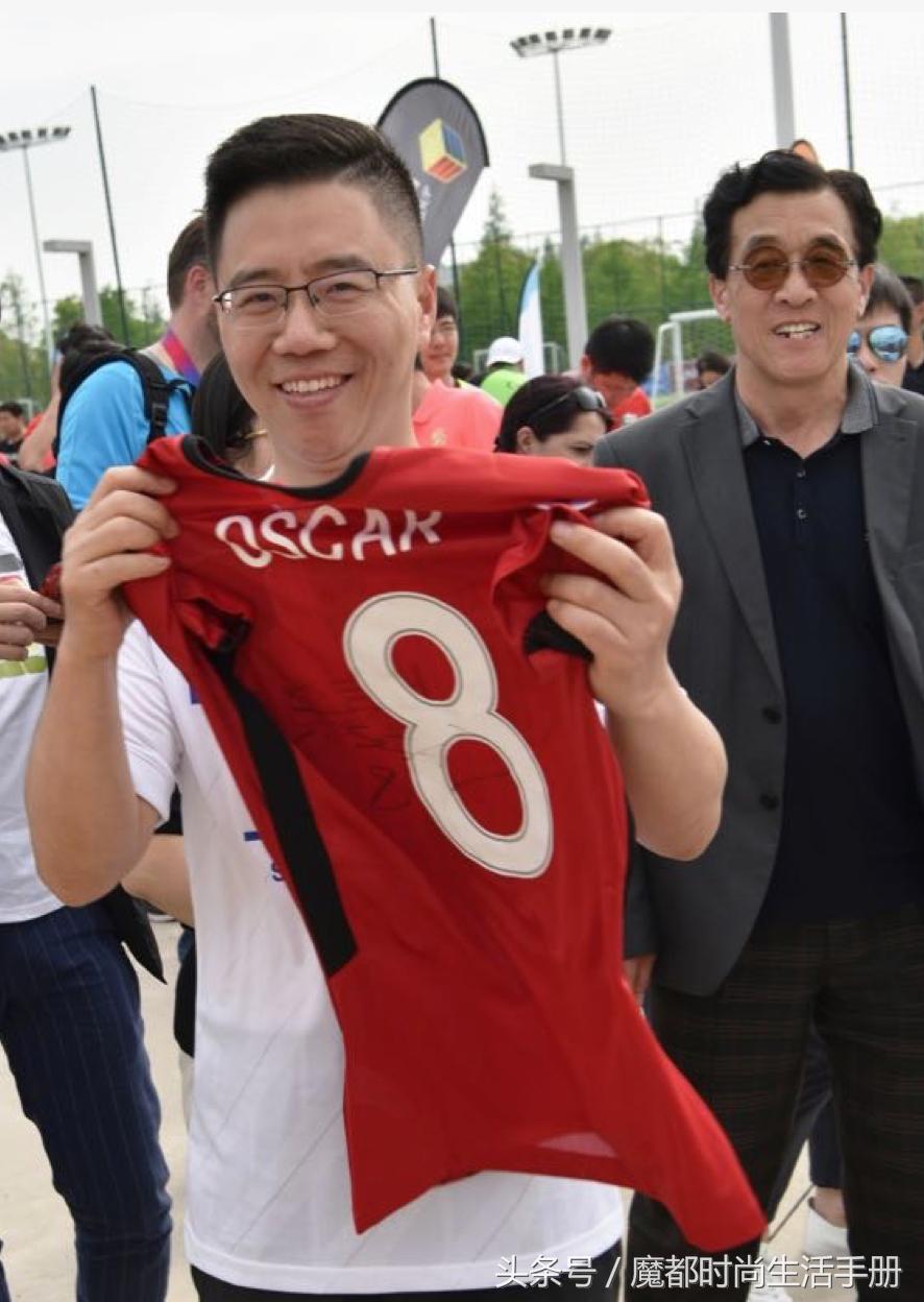 “V4国际慈善足球联谊赛”在上海热力举行