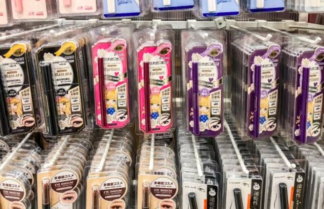 抖音火的miniso香水,miniso不是名创优品吗