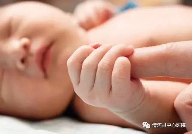 宝宝突然变黄,宝宝变黄是怎么回事