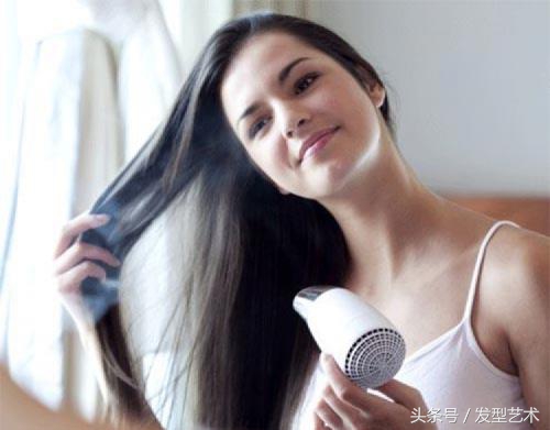 头发干枯分叉用什么护发素,头发干枯分叉身体缺什么