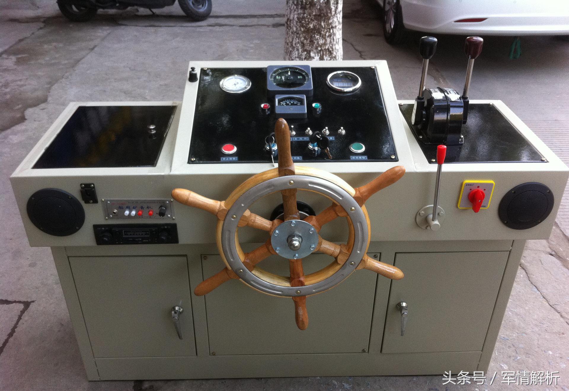 如何驾驶辽宁号航母?6万吨巨舰,仅需一个女兵就能操控