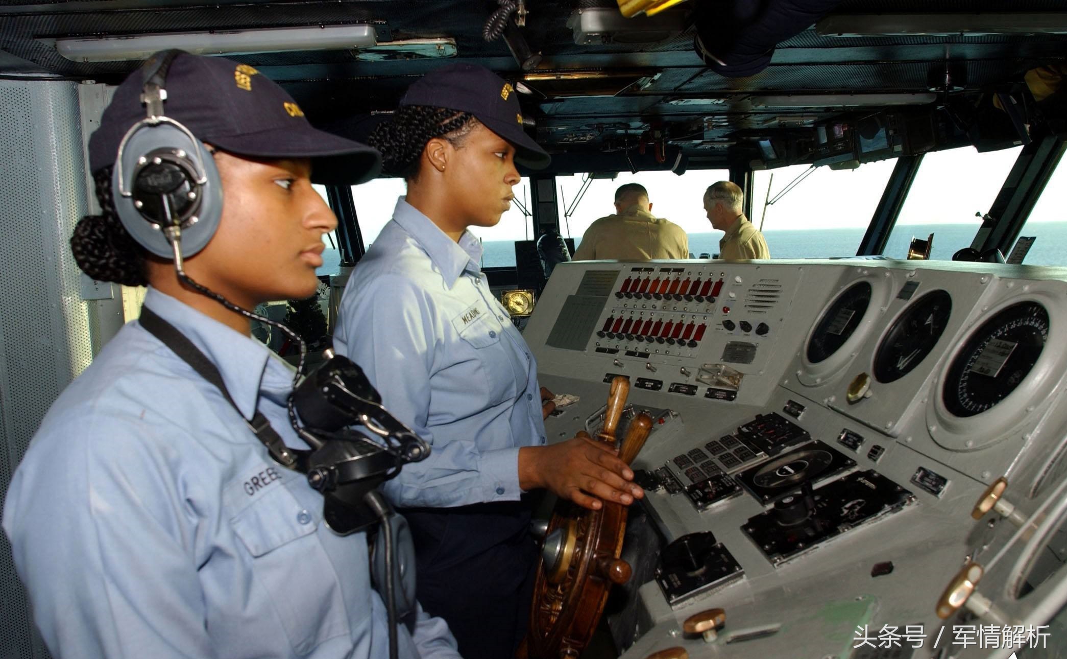 如何驾驶辽宁号航母?6万吨巨舰,仅需一个女兵就能操控
