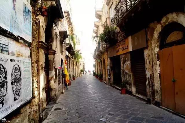 还出什么国？去了易县，等于去了全世界，不信你看！