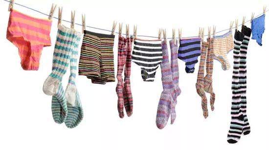 朵女郎解密：袜子和*裤内**可以一起洗吗？
