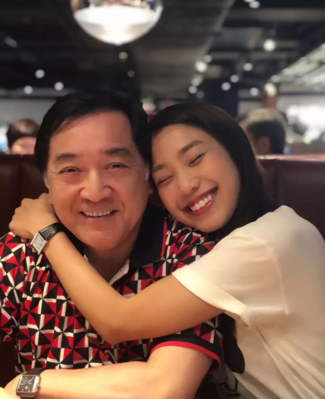 又一星二代加入TVB曾是力捧小生前女友如今拍剧自言不怕辛苦