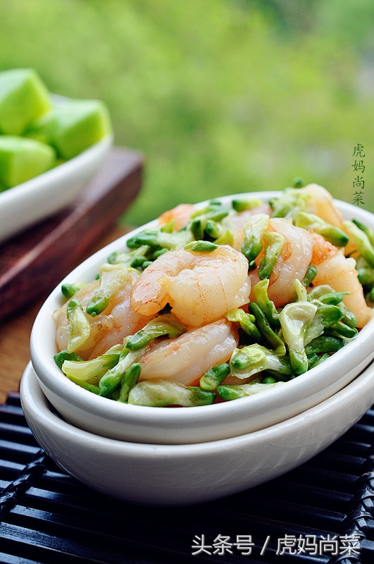 清炒虾仁最简单最快的做法大全,清炒虾仁好吃有诀窍学会这两招