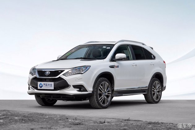 丰田终于火了三厢版登场,丰田phev插电式混合动力