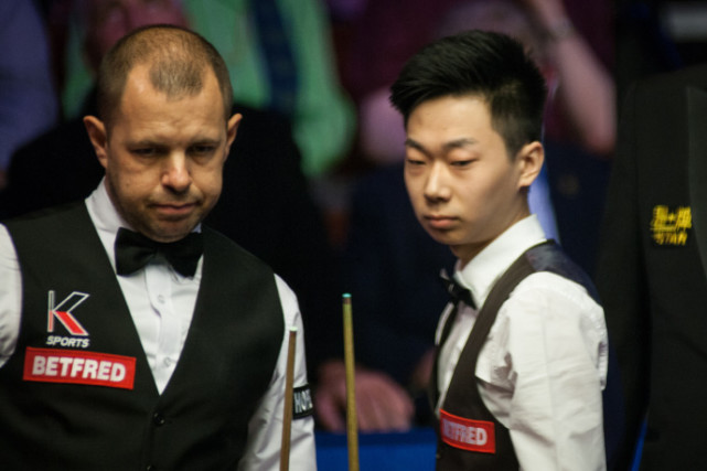 丁俊晖师弟打假球,丁俊晖师弟打裁判