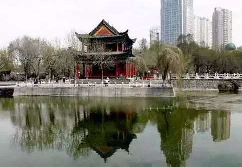 五一游玩小短文一年级,五一游玩的小短文50字