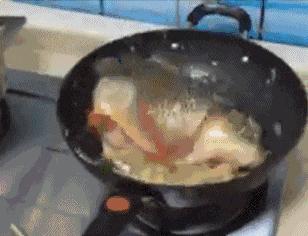 笑一笑睡好觉的搞笑图片,笑出皱纹的搞笑图片